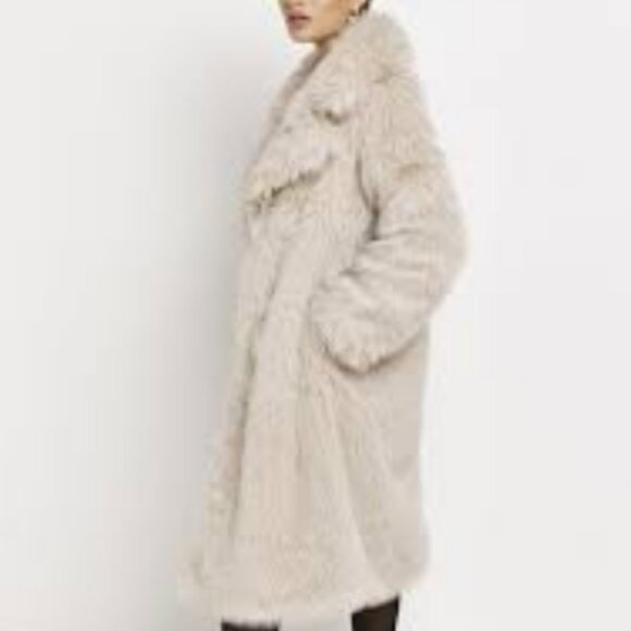RIVER ISLAND Relaxed Faux Fur Midi Coat White Teddy UK 6, US 2 - Picture 1 of 2
